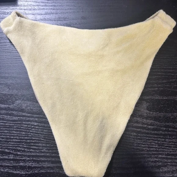 NWOT Frankie’s Bikini Terry Cloth Set 💛💛 - Picture 7 of 7